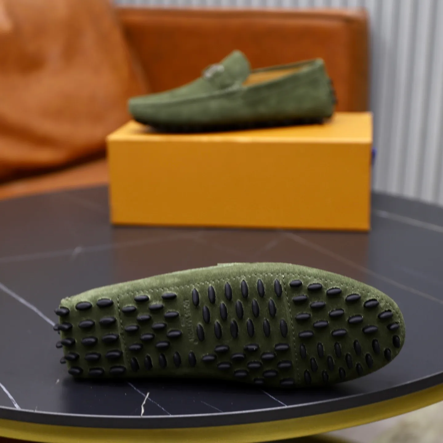 Ex-factory price: 480💰【LV】Louis Vuitton ⚠️High-end men’s driving and pedal series ⚠️38-44 (customized for 45) ⚠️All original cowhide leather! Thick and soft! Made entirely of calfskin lining! The latest non-slip beanie sole! Three-dimensional package technology! Fashionable and classic! Handicrafts! Original high quality! Feel free to compare!